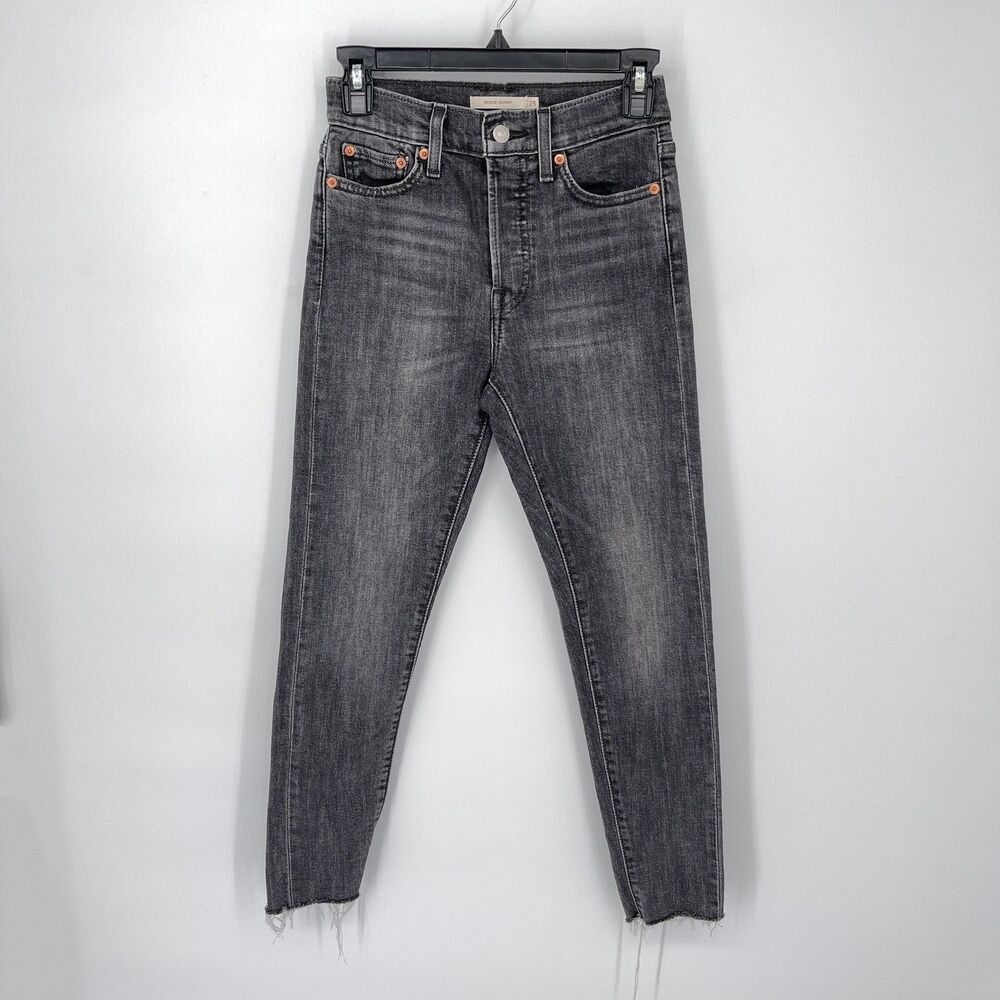 Levi's Women's Wedgie Skinny Button Fly Jeans Size 25 Raw Hem Faded Black Wash